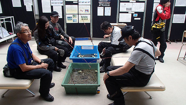 童心に返る大人達